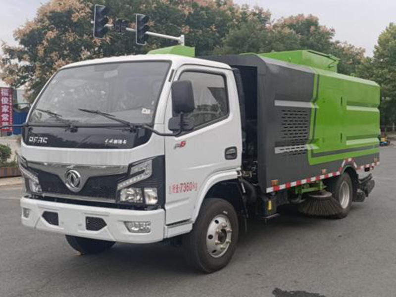 东风小多利卡后置吸尘车