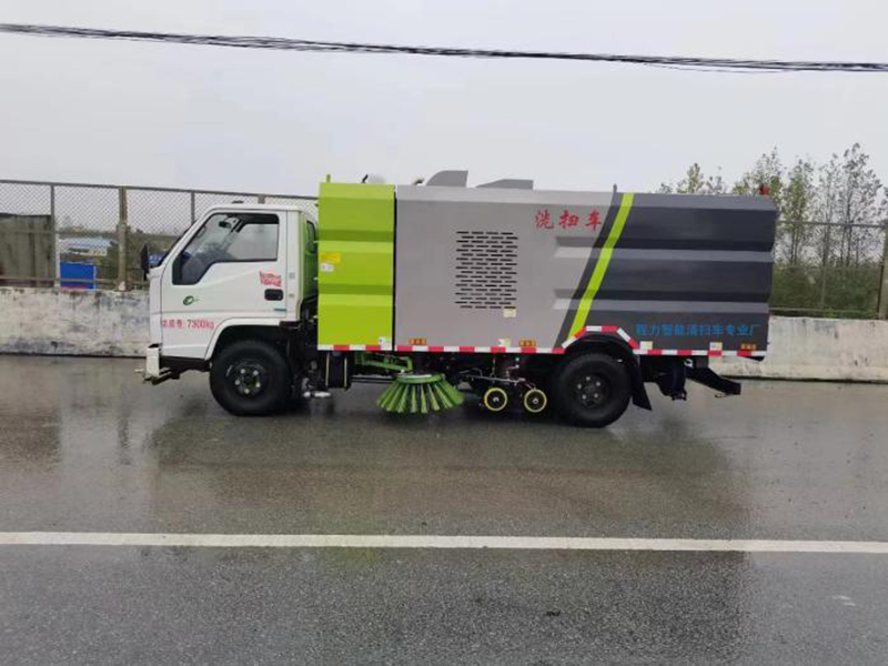 江铃洗扫车