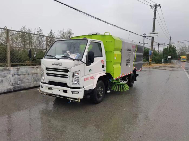 江铃洗扫车