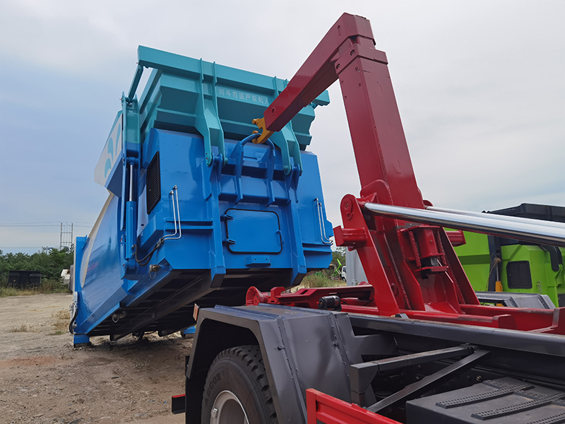 东风D9配鲸鱼垃圾站