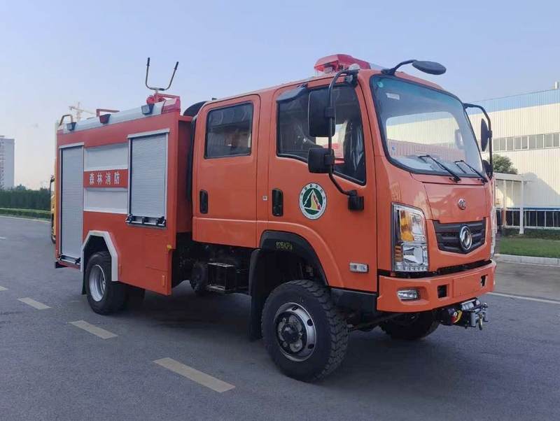3.5吨东风四驱森林消防车