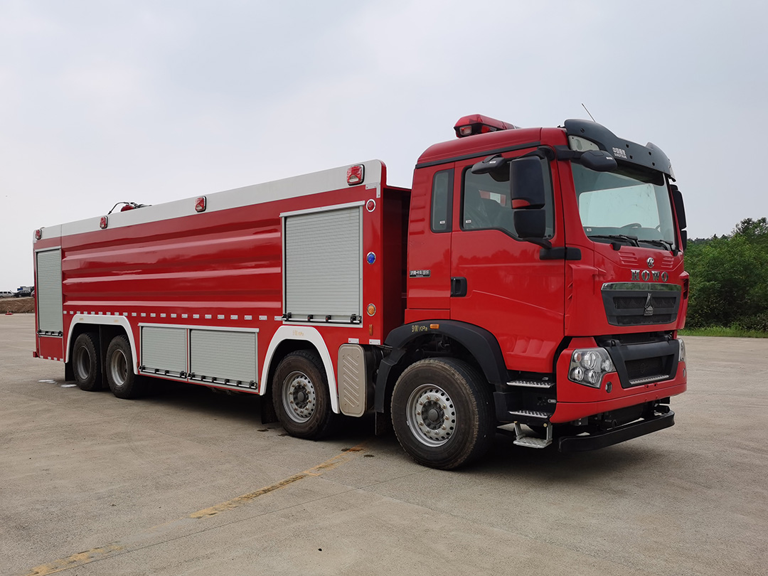 豪沃25吨水罐消防车（单排）