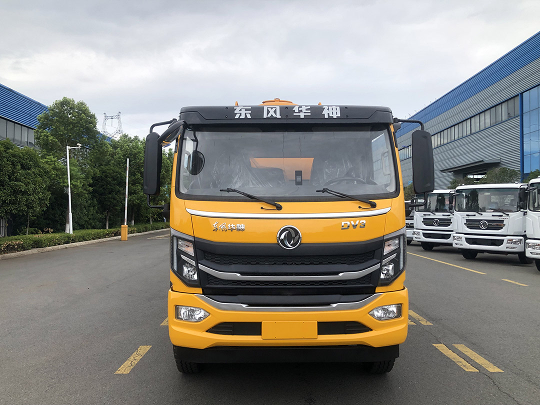 东风华神一体罐清洗吸污车