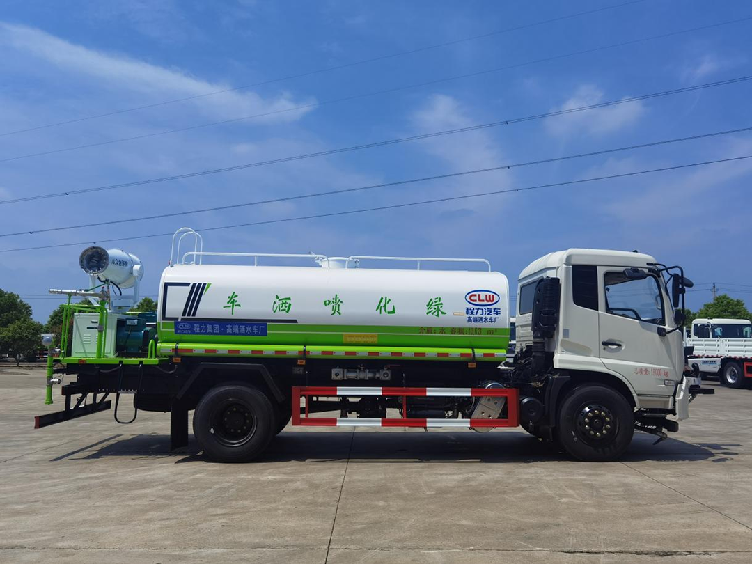 东风天锦系列13.32方绿化喷洒车