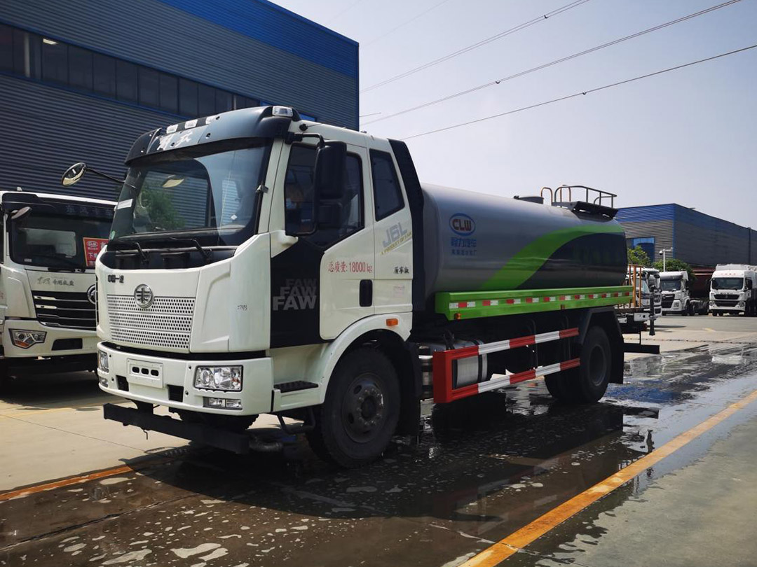 解放系列14.26方绿化喷洒车