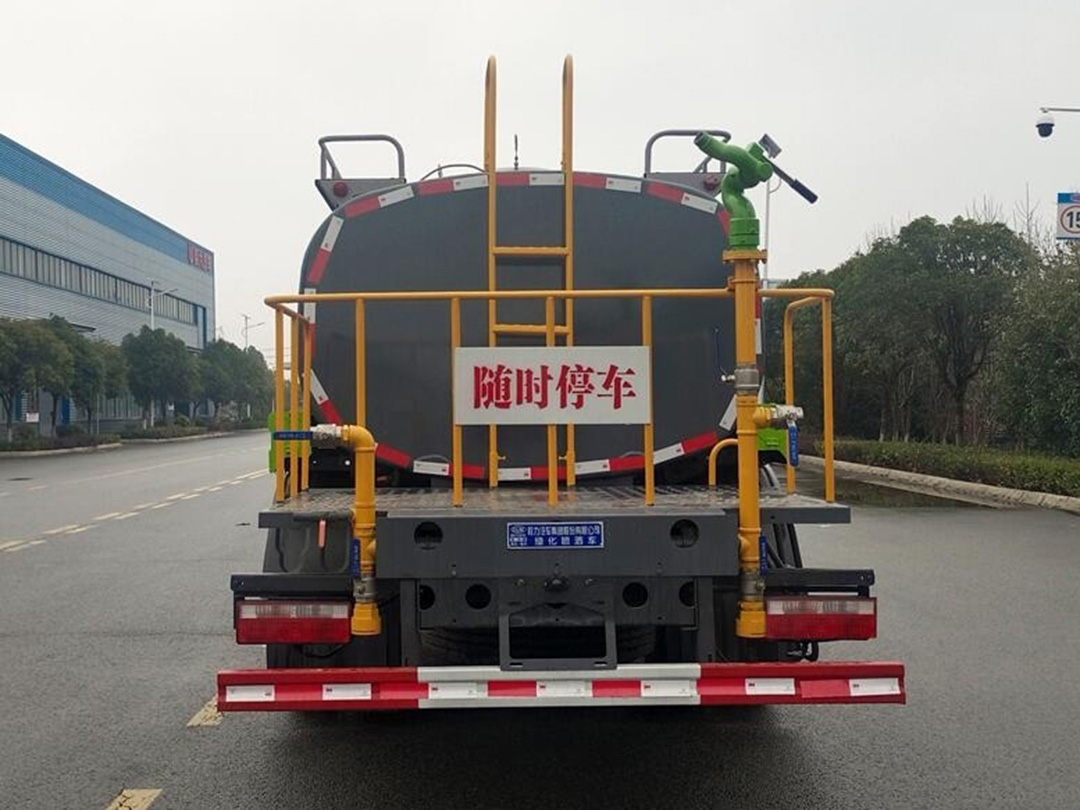 解放系列9.64方绿化喷洒车