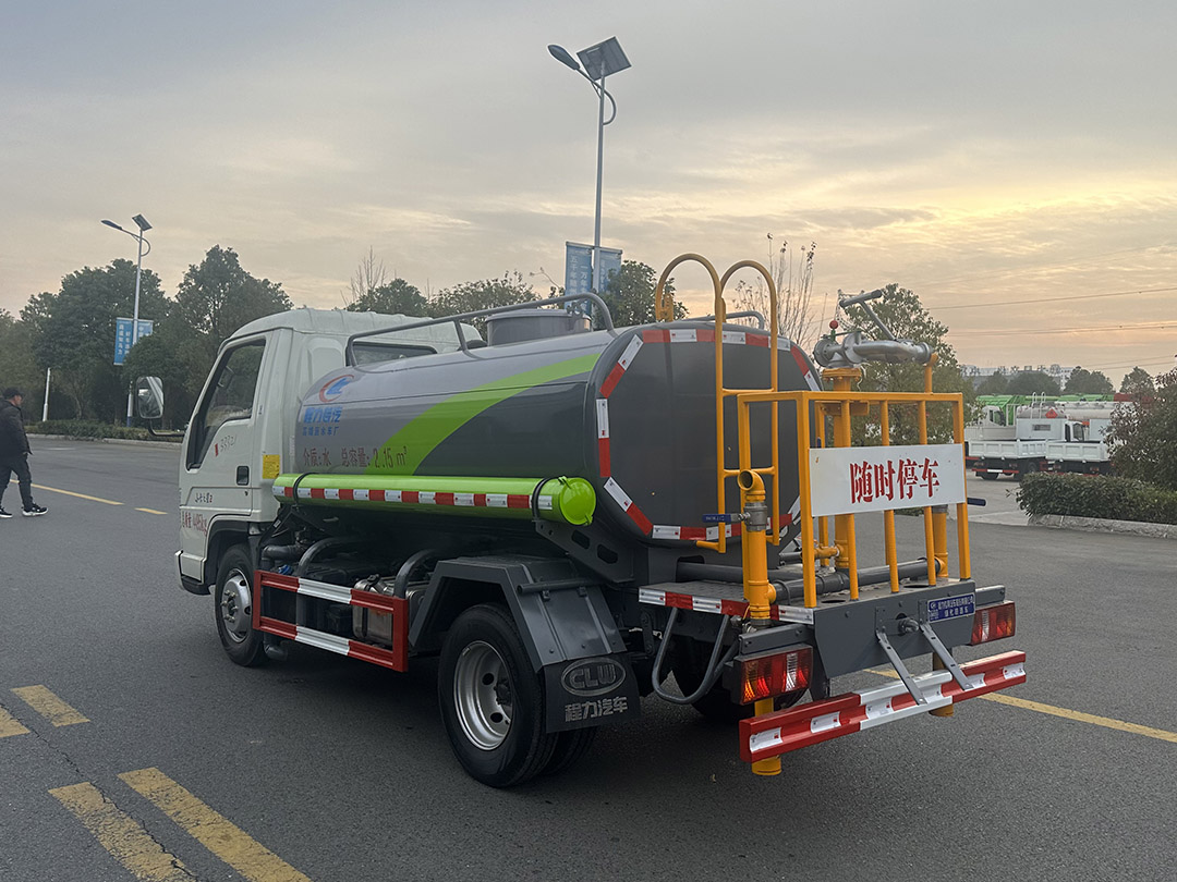 福田小卡2.5方绿化喷洒车