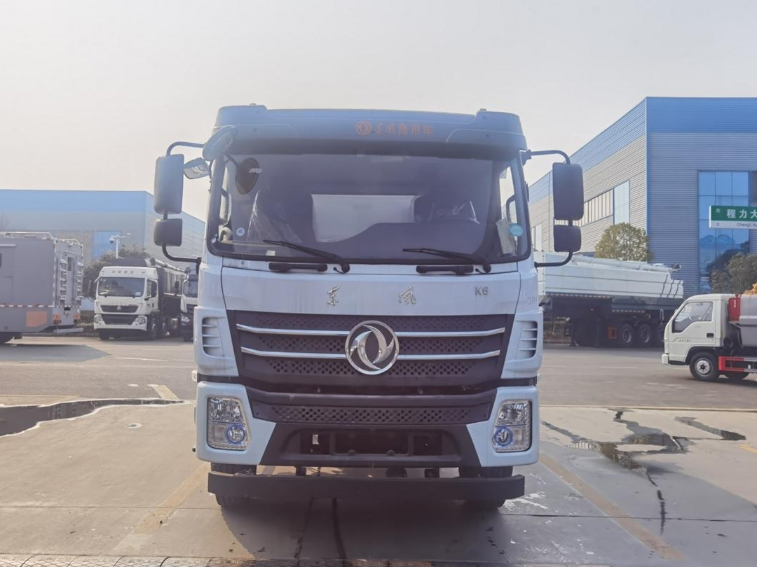 程力东风系列 14.57方绿化喷洒车