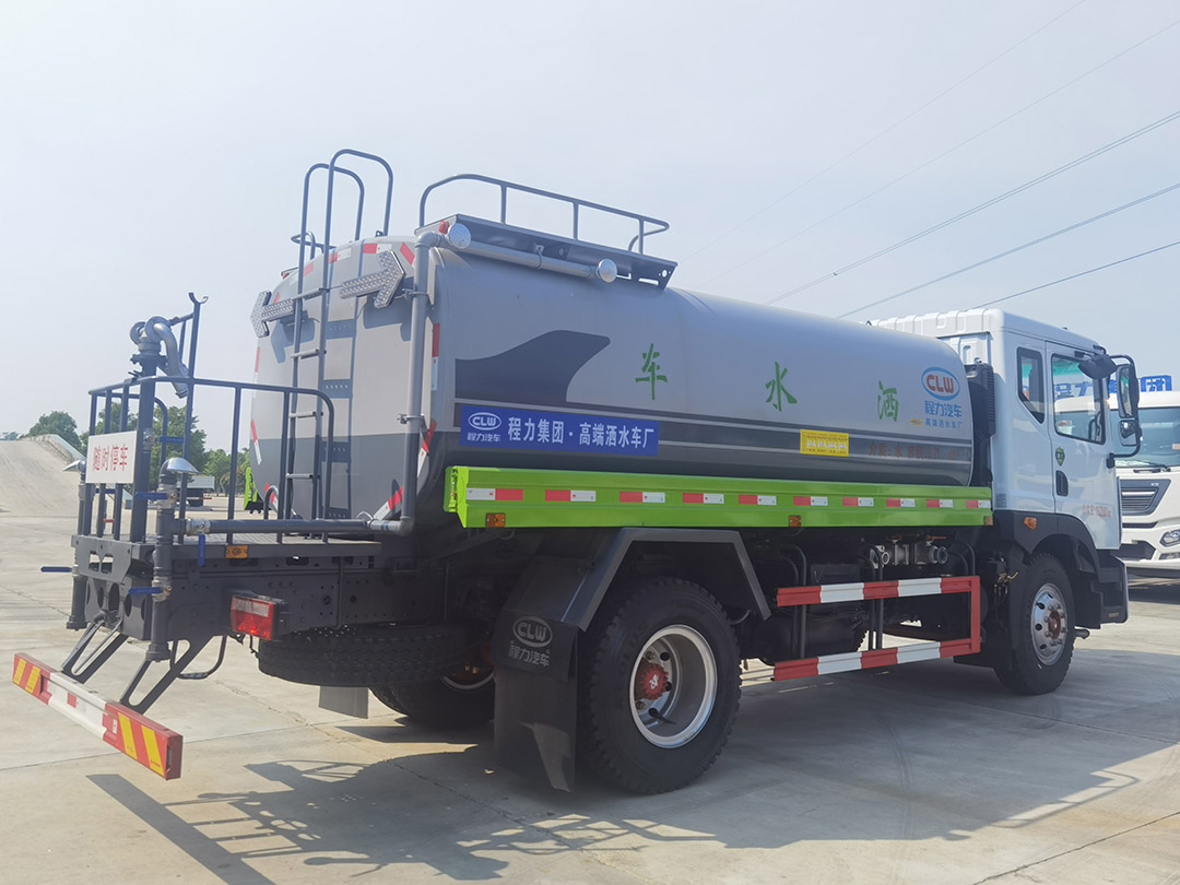 东风D9系列11.94方洒水车