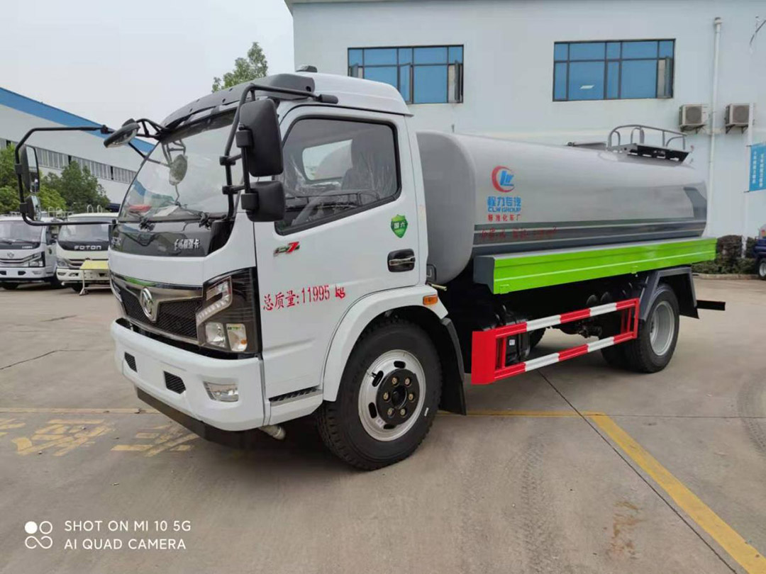 东风D7.F7系列9.28方洒水车