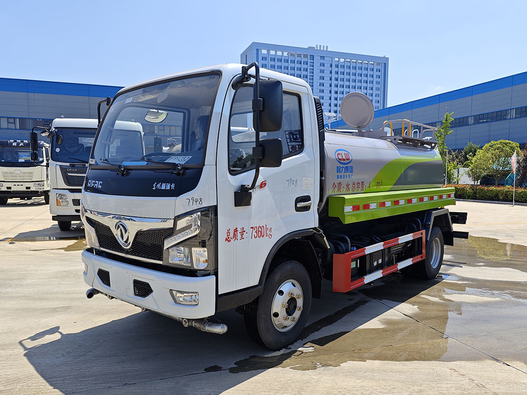 东风D6.F6系列4.84方绿化喷洒车