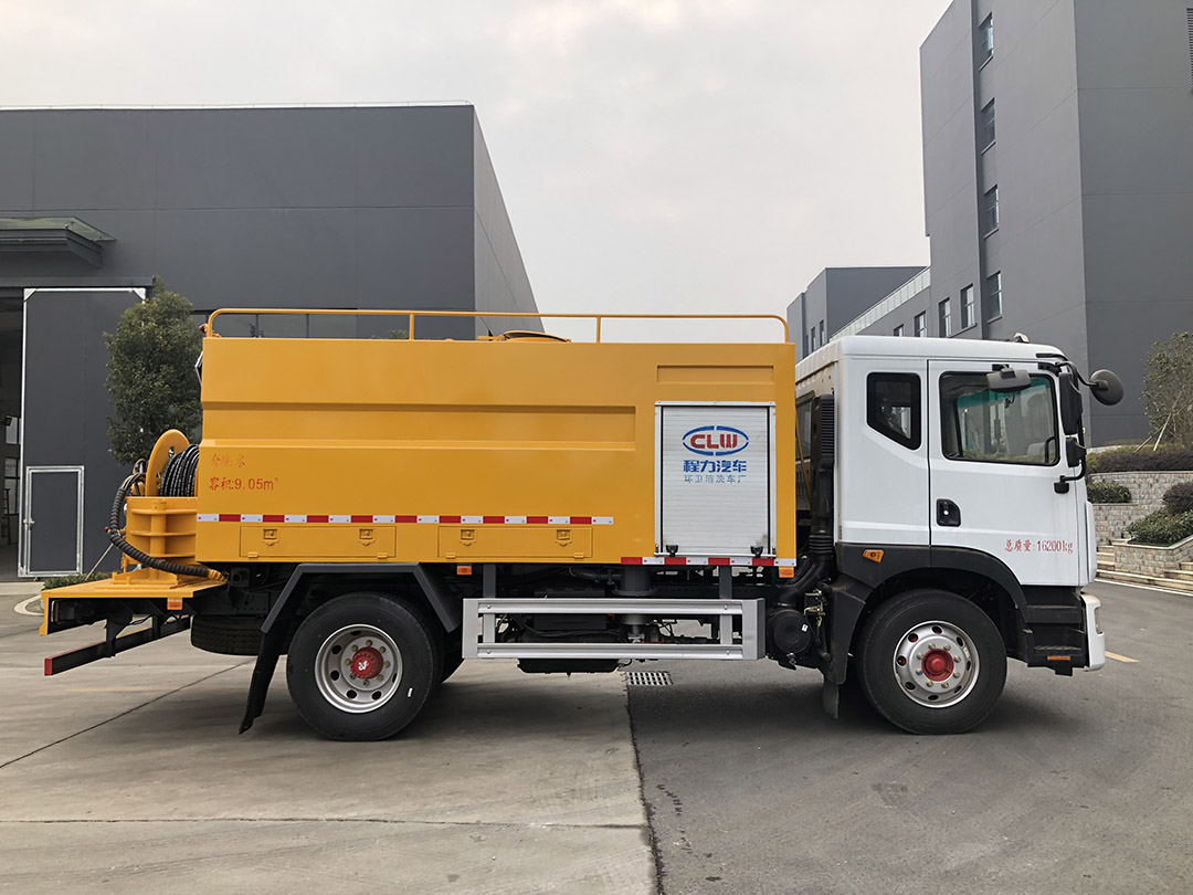 东风D9高压清洗车