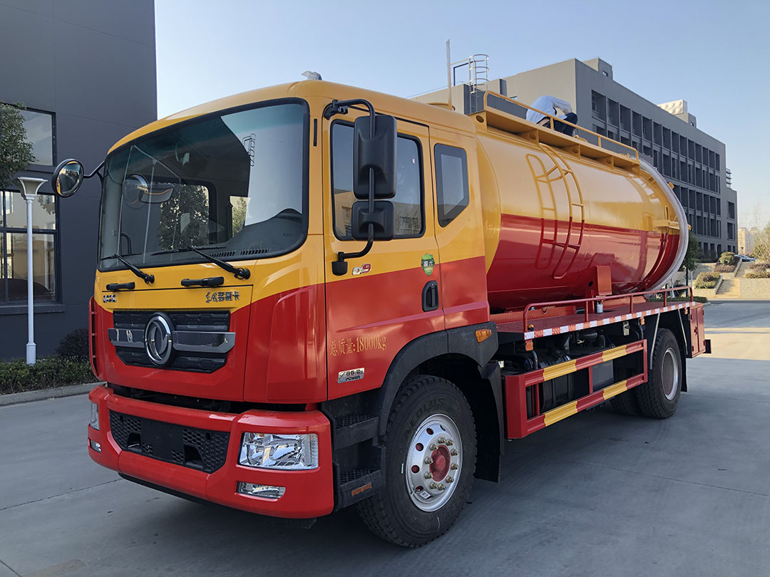 东风D9清洗吸污车