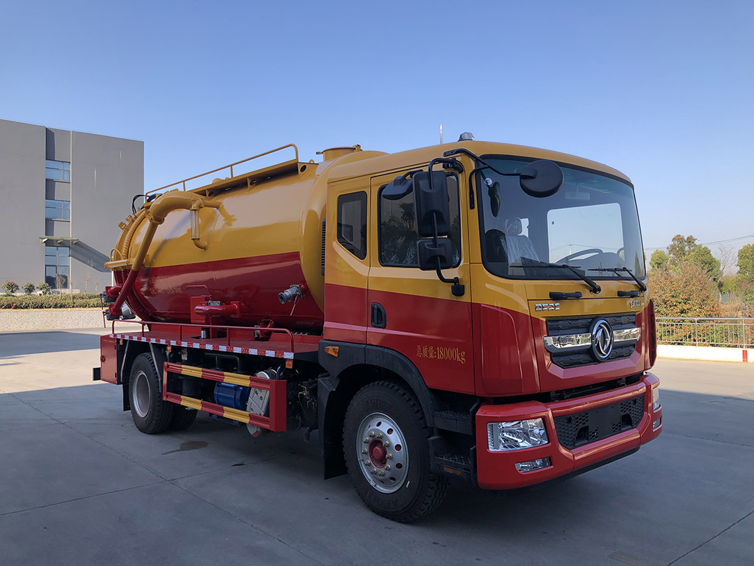 东风D9清洗吸污车