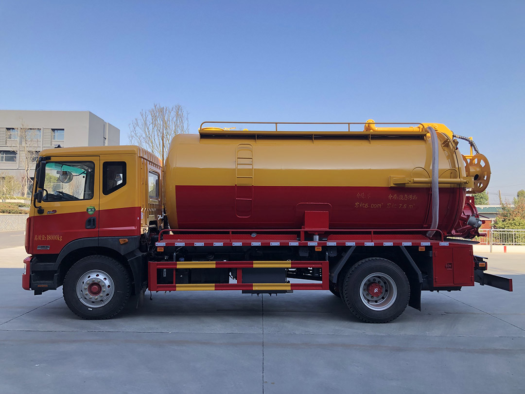 东风D9清洗吸污车