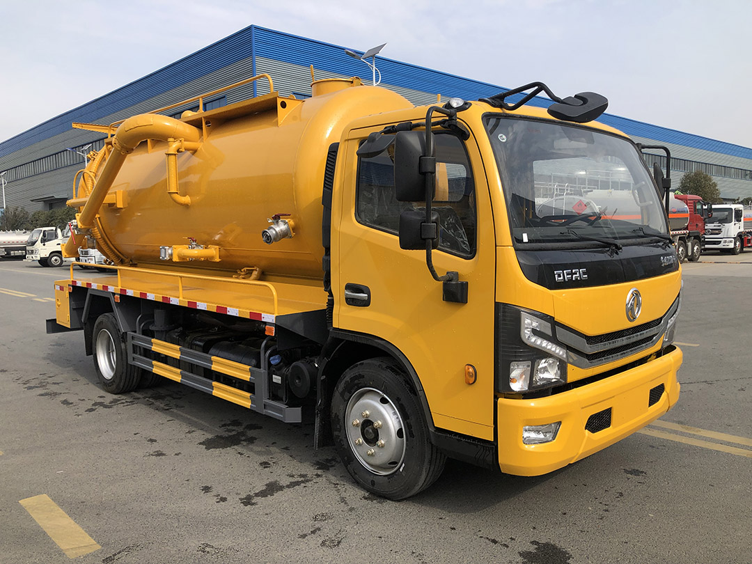 东风大利卡一体罐清洗吸污车