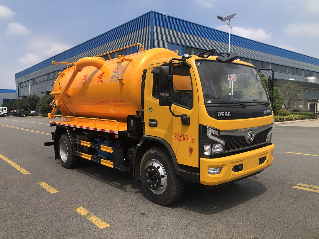 东风多利卡重载10方吸污车