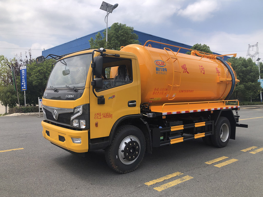 东风多利卡重载10方吸污车