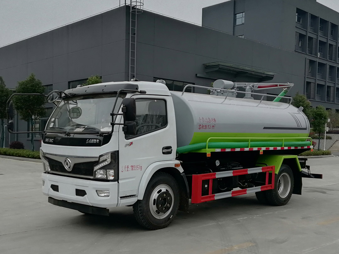 东风大多利卡吸粪车
