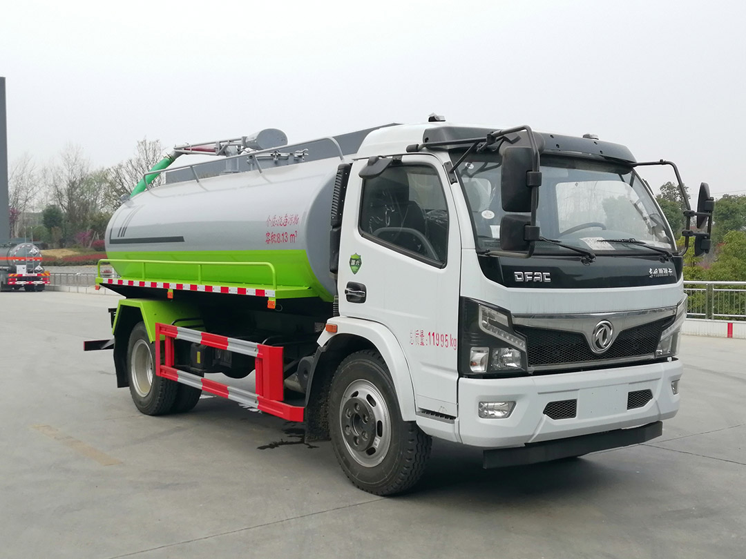 东风大多利卡吸粪车