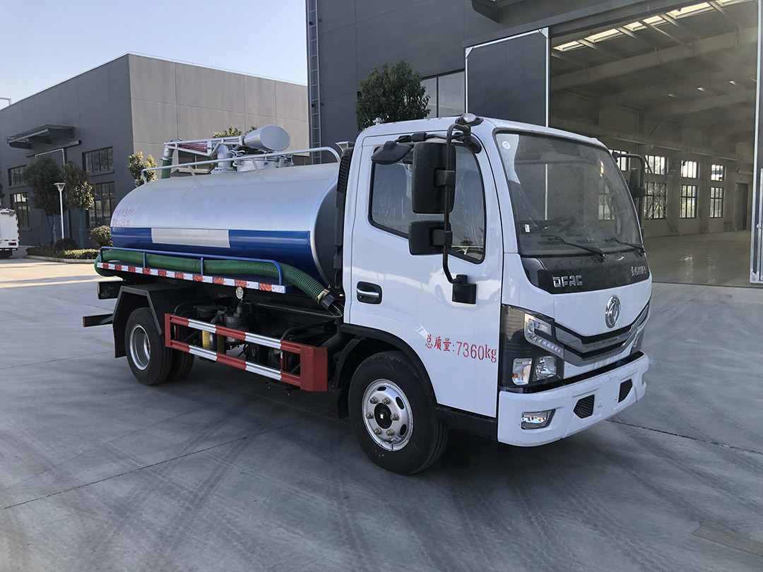 东风小多利卡吸粪车
