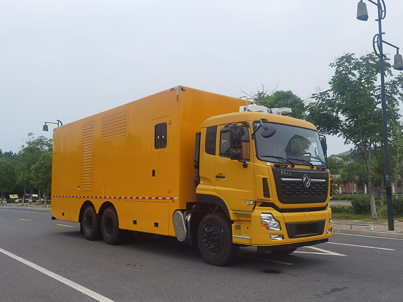 程力天龙 800KW 电源车(潍柴)
