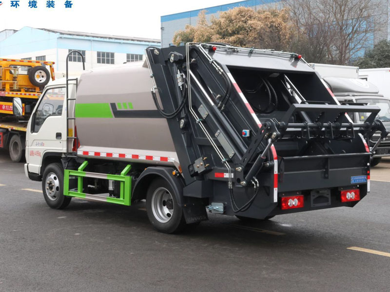 福田小卡3弧形箱体压缩垃圾车