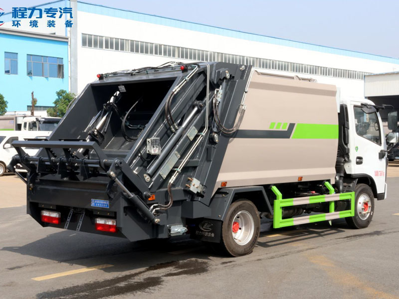 东风多利卡D6压缩垃圾车