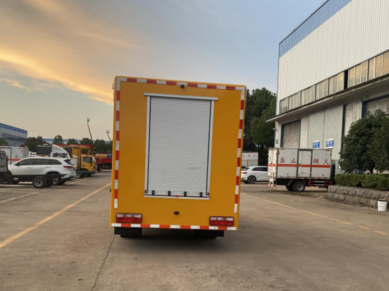 东风多利卡D6 1000方救险车