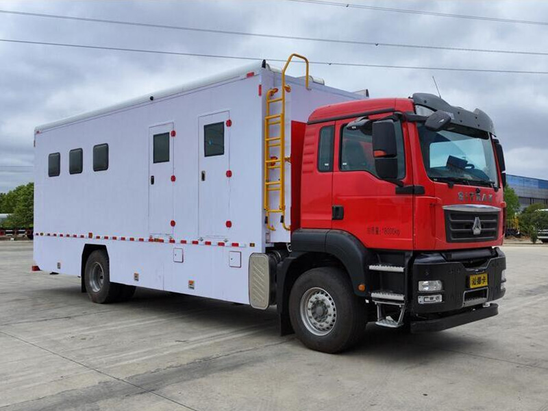 CL5180XLY6ABZ汕德卡淋浴车车