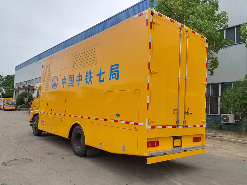 东风天锦 200KW -600kw电源车
