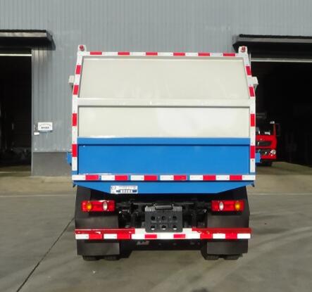 程力威牌CLW5120ZXL6SL型厢式垃圾车