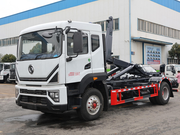 东风多利卡D9勾臂垃圾车