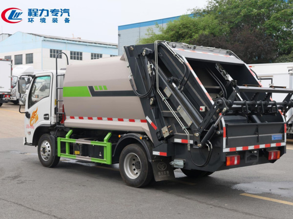 重汽豪曼压缩垃圾车